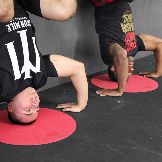 Chum Mat CrossFit Handstand Push-up